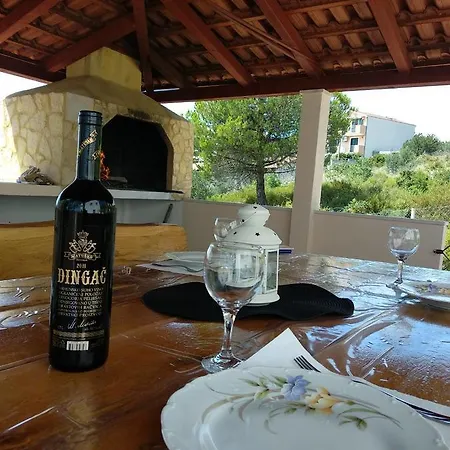 Διαμέρισμα Sea View Τρογκίρ